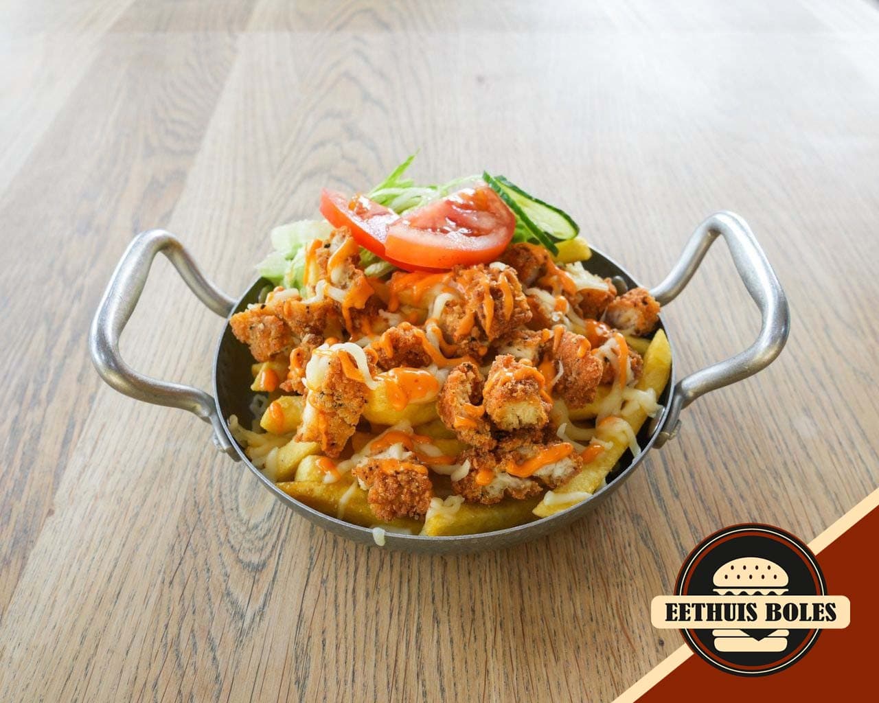 Loaded fries spicy chicken van Eethuis Bol'Es in Schiedam