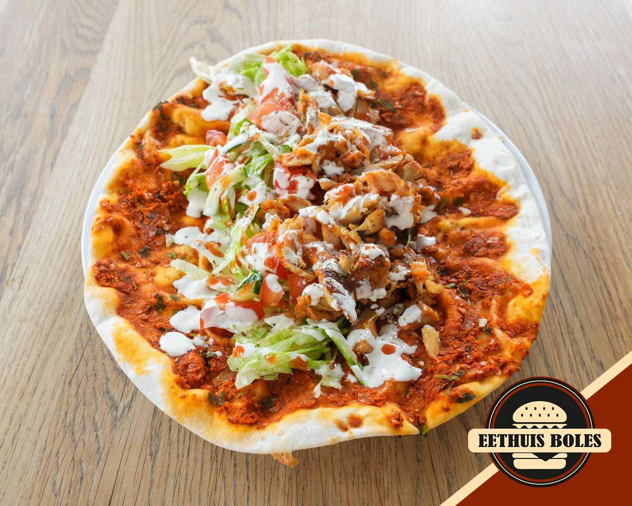 Turkse pizza döner van Eethuis Bol'Es in Schiedam